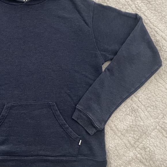 ARITZIA cotton navy blue pullover hoodie with front pocket - Picture 4 of 7